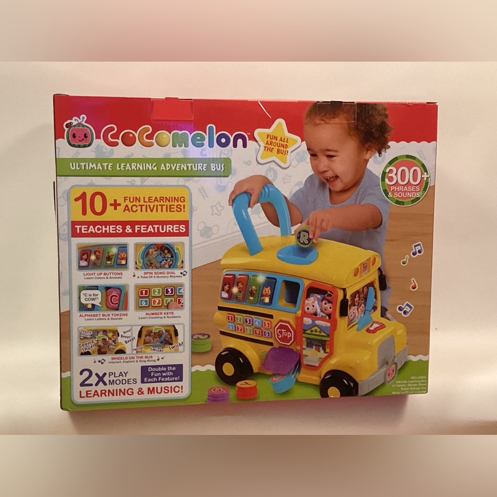 CoComelon Ultimate Learning Adventure Bus - Yellow